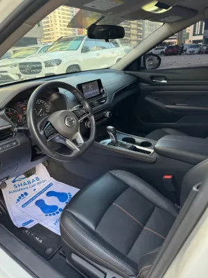 2020 Nissan Altima SR