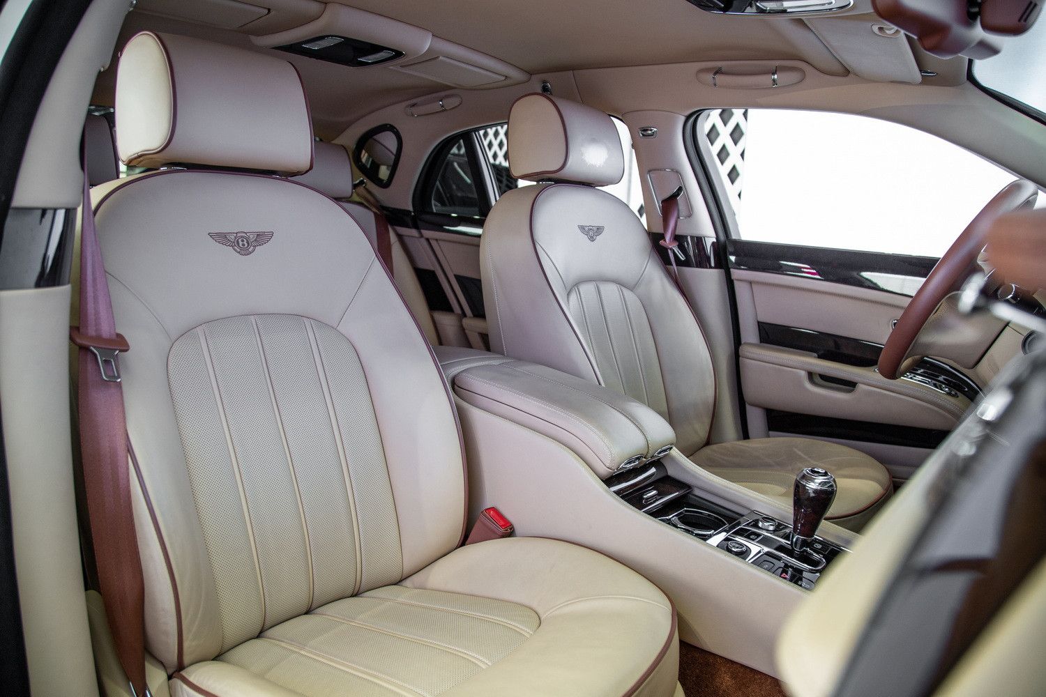 2015 بنتلي مولسان Mulliner