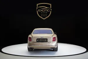 2015 بنتلي مولسان Mulliner