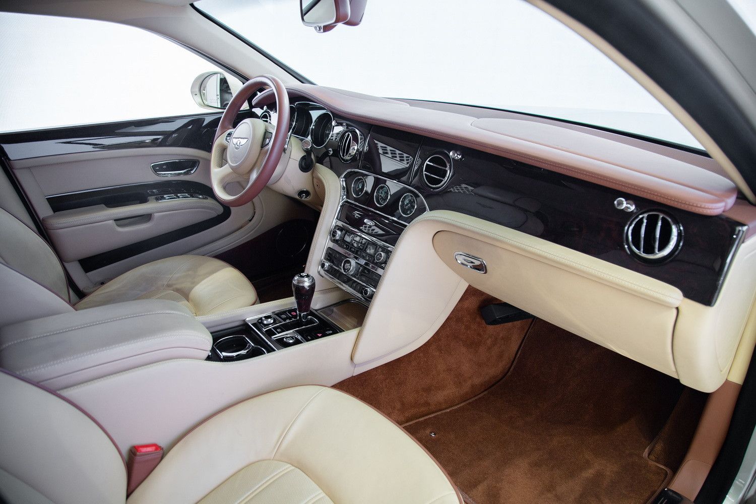 2015 بنتلي مولسان Mulliner
