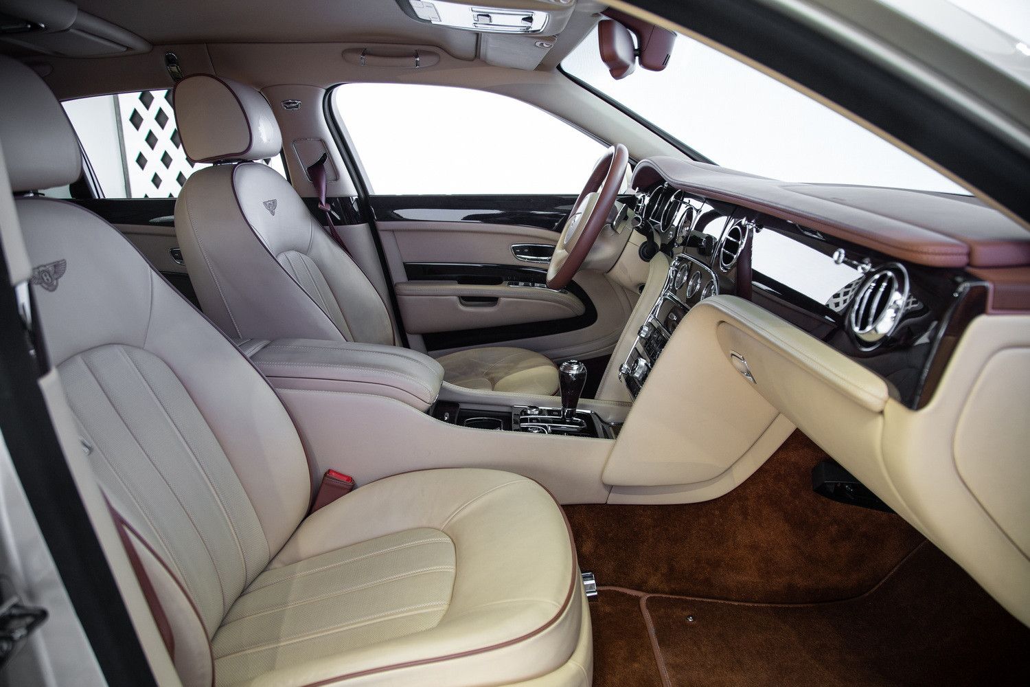 2015 بنتلي مولسان Mulliner
