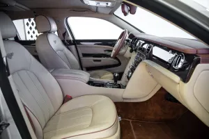 2015 بنتلي مولسان Mulliner