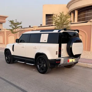 2024 Land Rover Defender 110 HSE