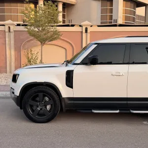 2024 Land Rover Defender 110 HSE