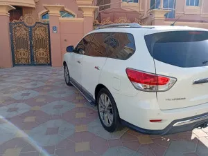 2015 نيسان باثفايندر S
