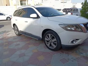 2015 نيسان باثفايندر S