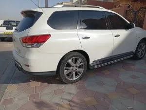 2015 نيسان باثفايندر S