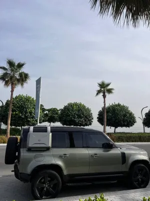 2022 لاند روفر ديفندر 110 X-Dynamic SE