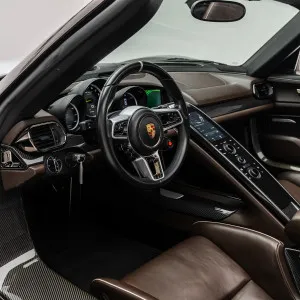 2015 بورش 918 سبايدر