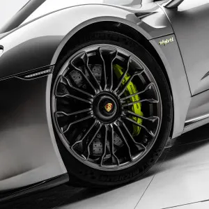 2015 بورش 918 سبايدر