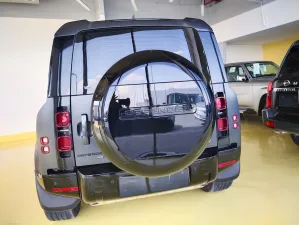 2023 Land Rover Defender 110 HSE
