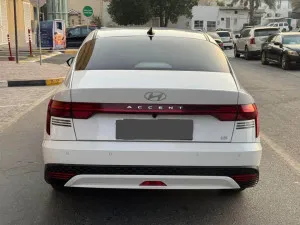 2024 هيونداي أكسنت SEL