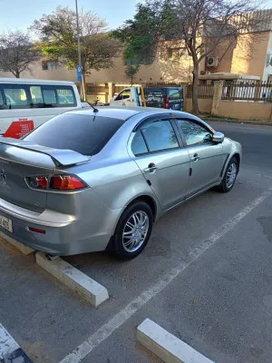 2016 ميتسوبيشي لانسر EX