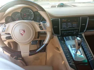 2011 بورش باناميرا Turbo