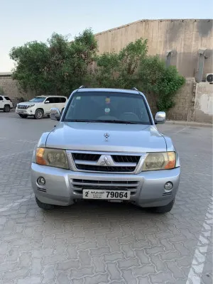 2004 ميتسوبيشي باجيرو GLS