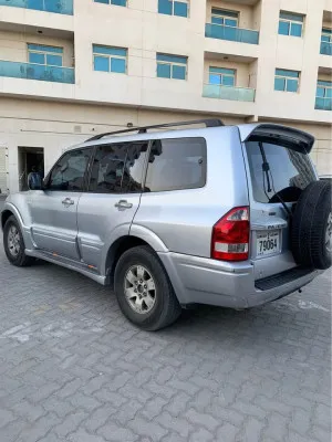 2004 ميتسوبيشي باجيرو GLS