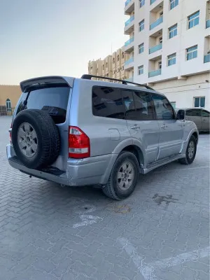 2004 ميتسوبيشي باجيرو GLS