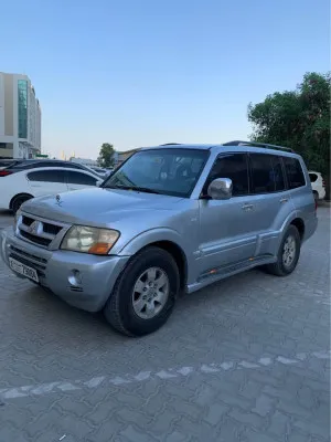 2004 ميتسوبيشي باجيرو GLS