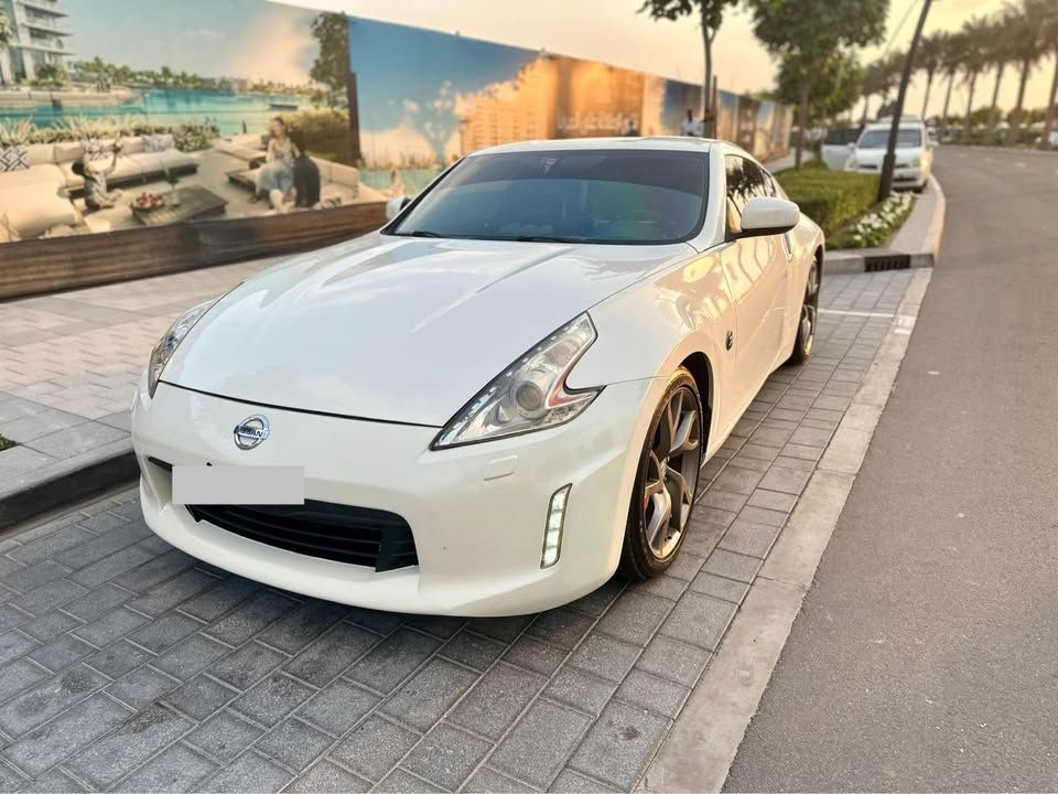 2015 نيسان ٣٧٠Z Sport