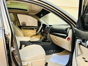 2013 كيا سورينتو LX