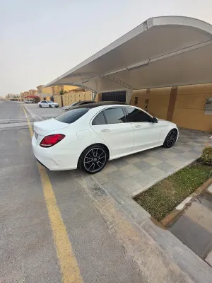 2019 Mercedes-Benz C-Class C200