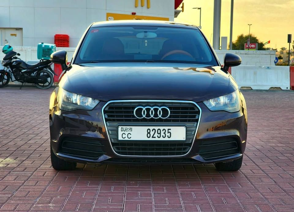 2013 اودي آي ١ 40 TFSI