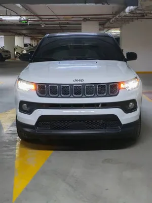 2024 جييب كومباس Latitude LUX