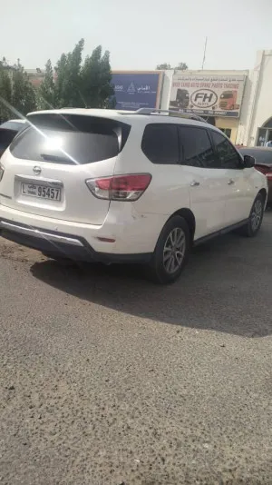 2015 نيسان باثفايندر S