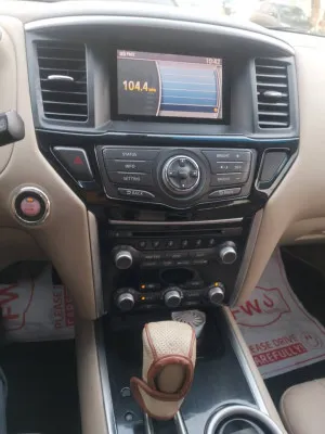 2015 نيسان باثفايندر S