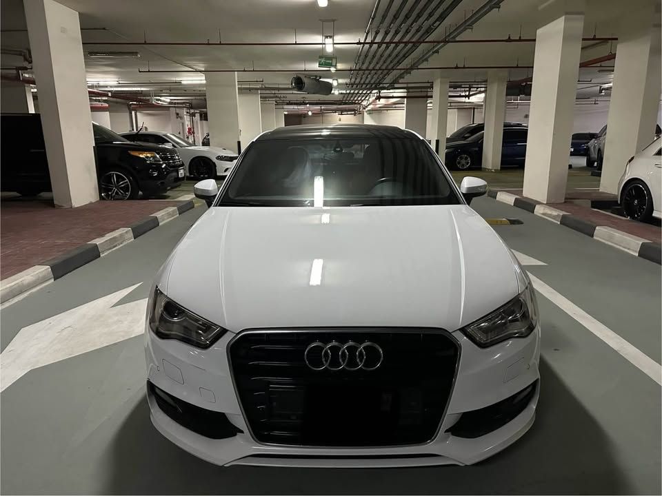 2015 اودي آي ٣ Prestige