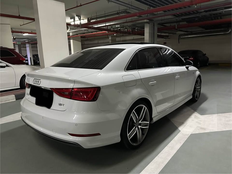 2015 اودي آي ٣ Prestige