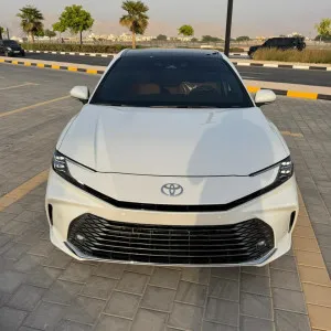 2025 تويوتا كامري GL