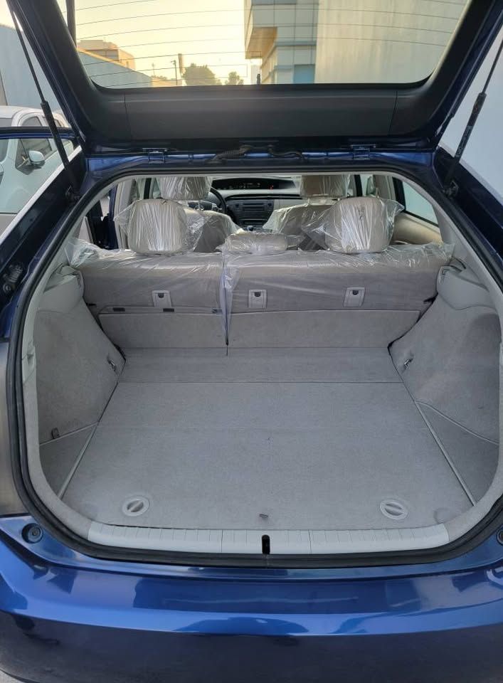 2010 Toyota Prius LE