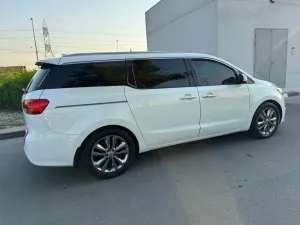 2016 كيا كارنفال LX