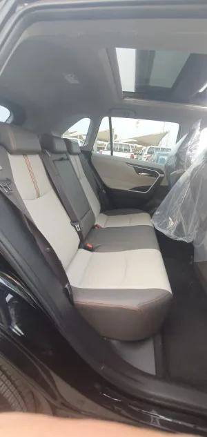 2021 تويوتا راف ٤