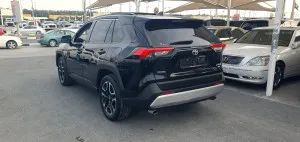2021 تويوتا راف ٤