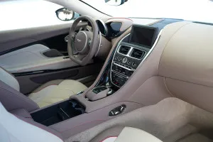2019 استون مارتن دي بي أس Superleggera