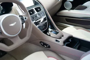 2019 استون مارتن دي بي أس Superleggera