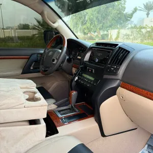 2012 Toyota Land Cruiser VXR