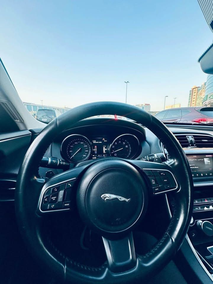 2016 Jaguar XE R-Dynamic