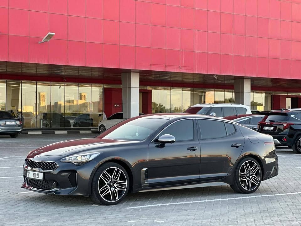 2021 كيا ستينجر GT-Line