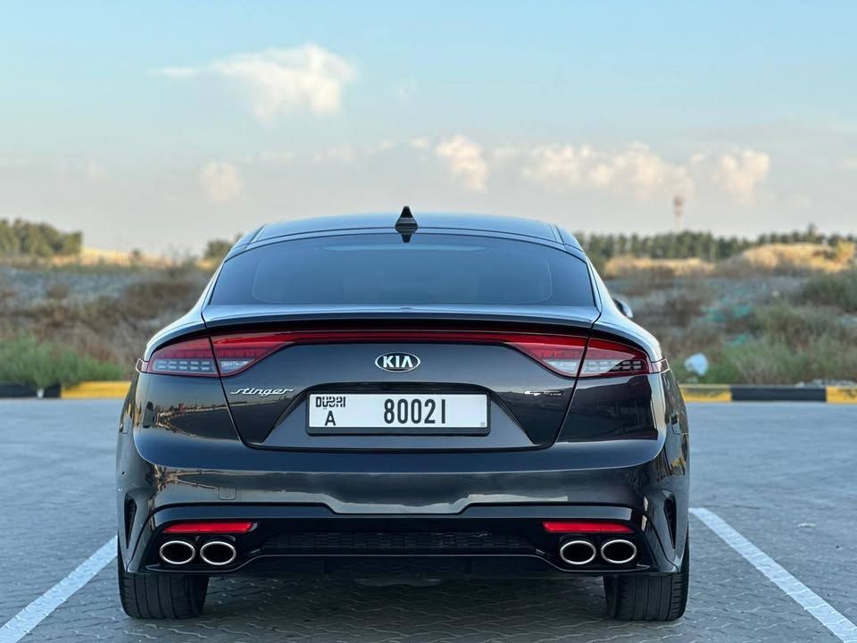 2021 كيا ستينجر GT-Line
