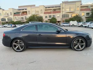 2013 اودي آي ٥ Prestige