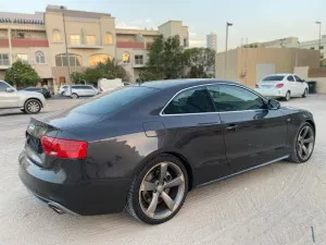 2013 اودي آي ٥ Prestige