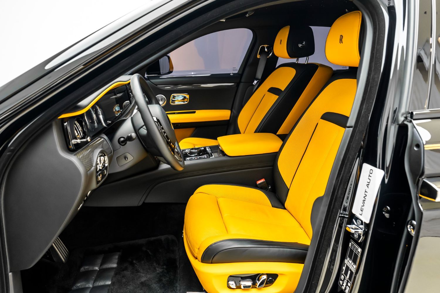 2022 رولز رويس جوست Black Badge