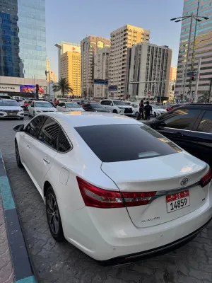 2017 تويوتا افالون Exclusive