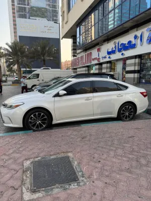 2017 تويوتا افالون Exclusive