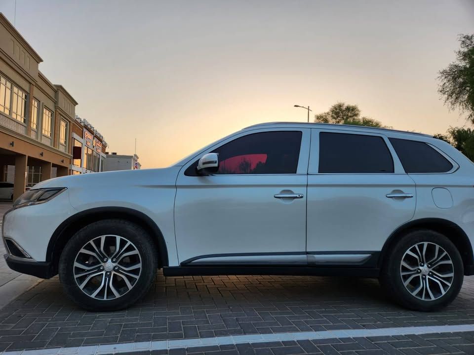 2016 Mitsubishi Outlander ES