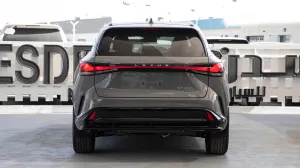 2025 لكزس ار آكس RX 500