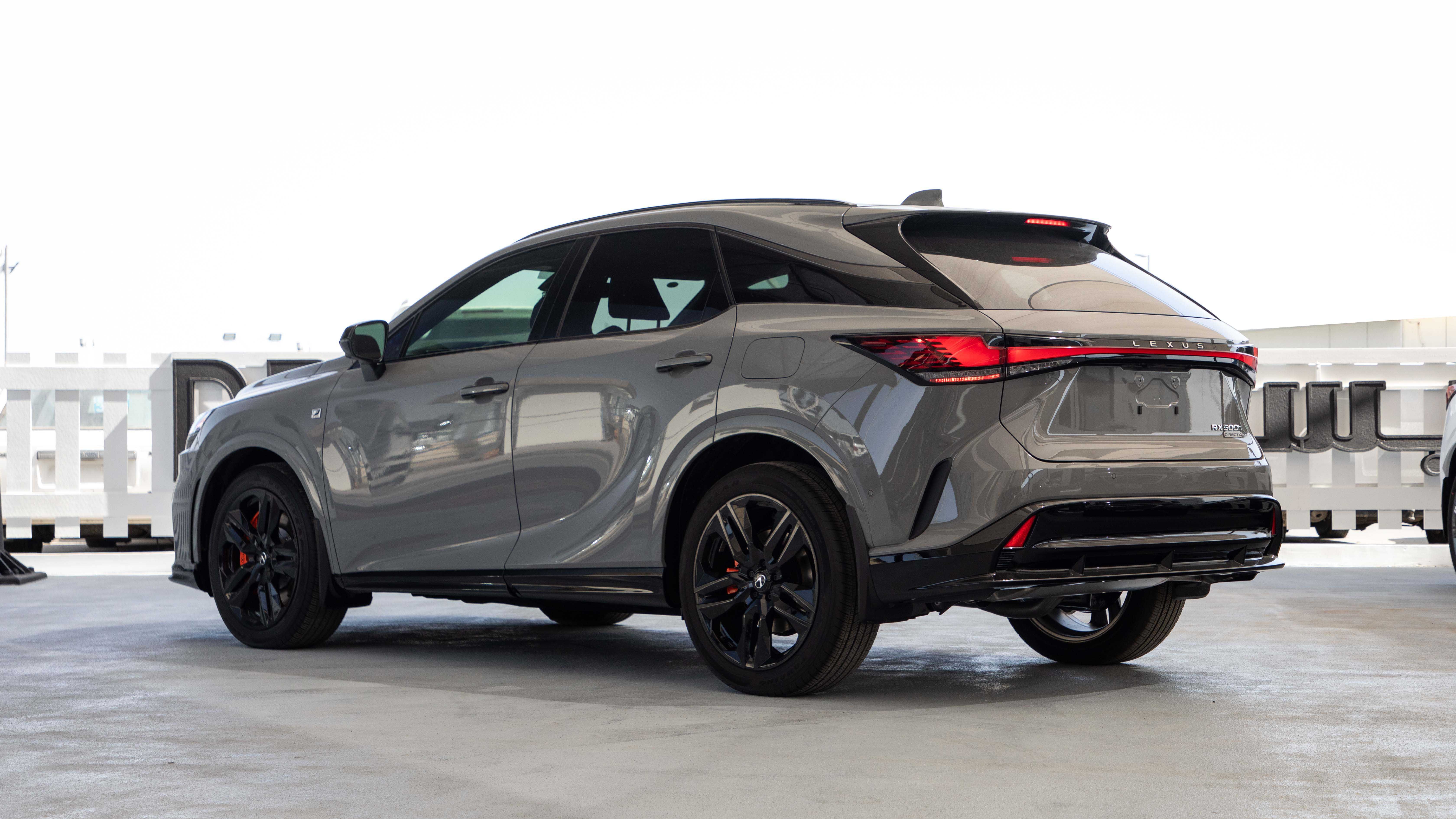 2025 لكزس ار آكس RX 500